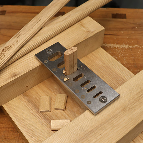 Domino Trim Plate fits 4mm to 14mm Tenons - FindBuyTool